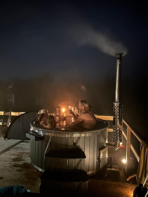 Willa Eget Hus Med Badtunna I Skaergardsmiljoe Kristinehamn Zewnętrze zdjęcie